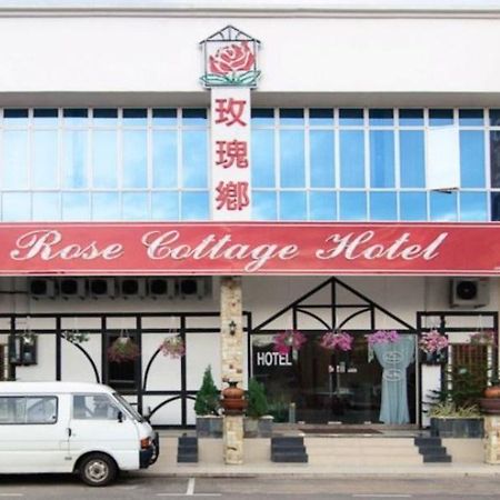 Rose Cottage Hotel Taman Impian Senai Johor Bahru Exterior photo