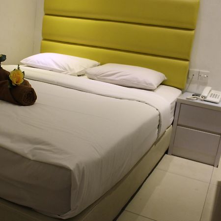 Rose Cottage Hotel Taman Impian Senai Johor Bahru Exterior photo